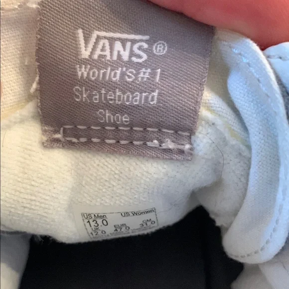 Like New Vans Sk8-Hi Iconic High-Top Canvas Gray and White Sneakers M13 - Picture 9 of 12